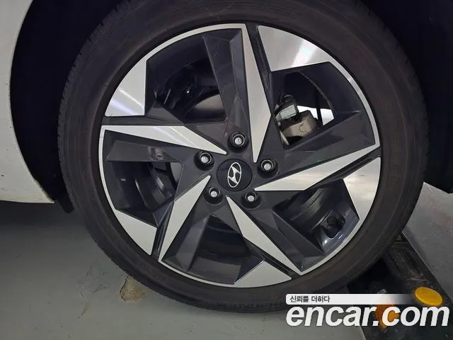 Hyundai Avante — фото 5