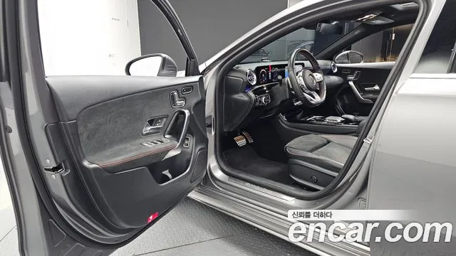 Mercedes-Benz A-Class — фото 10