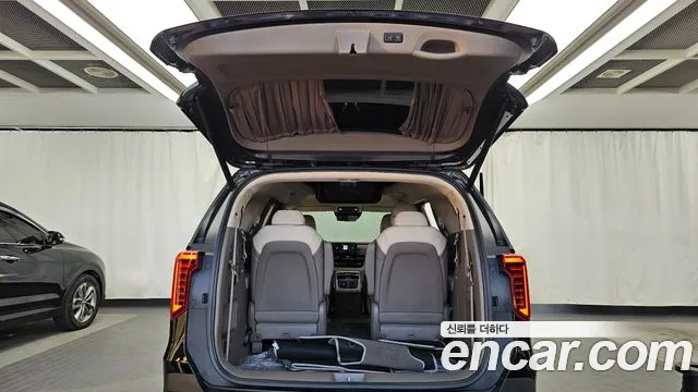 Kia Carnival — фото 20