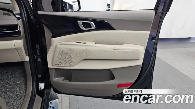 Kia Carnival — фото 25