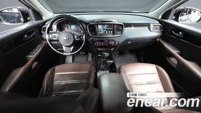 Kia Sorento — фото 7