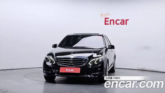 Mercedes-Benz E-Class — фото 3