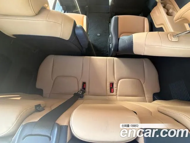 Kia Carnival — фото 11