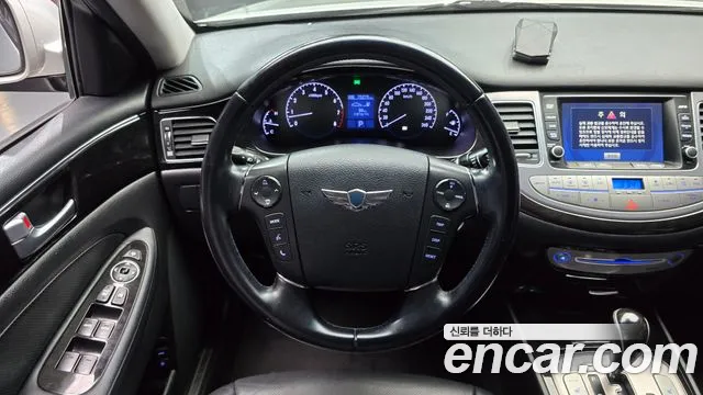 Hyundai Genesis — фото 13