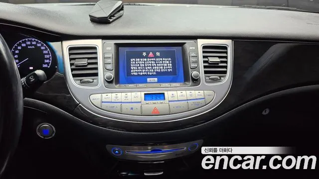 Hyundai Genesis — фото 14