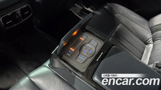 Hyundai Genesis — фото 16