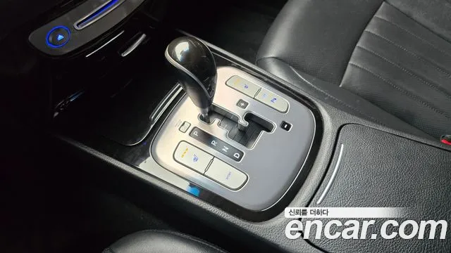 Hyundai Genesis — фото 9