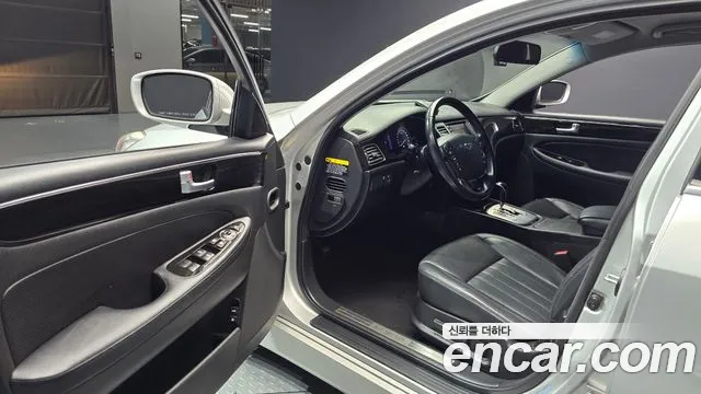 Hyundai Genesis — фото 10