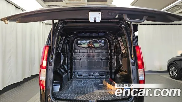 Hyundai Staria — фото 18