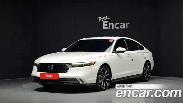 Honda Accord — фото 1