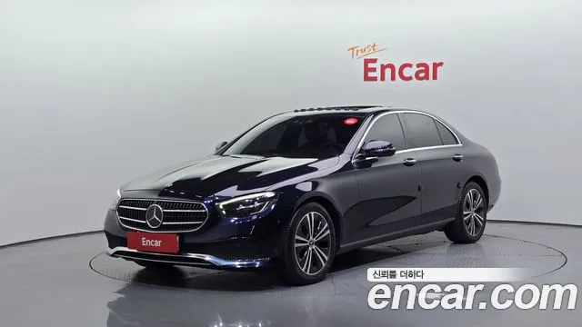 Mercedes-Benz E-Class — фото 1