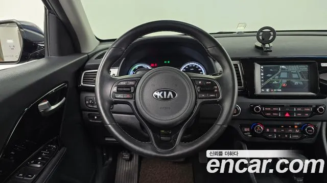 Kia Niro — фото 12