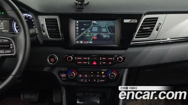 Kia Niro — фото 18