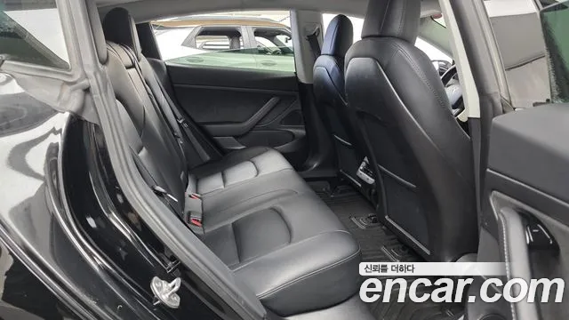 Tesla Model 3 — фото 11