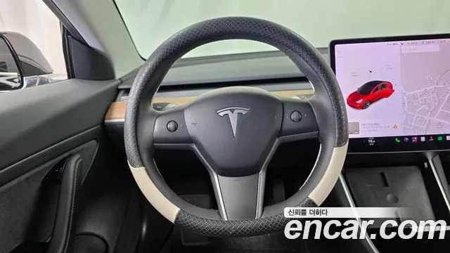 Tesla Model 3 — фото 12