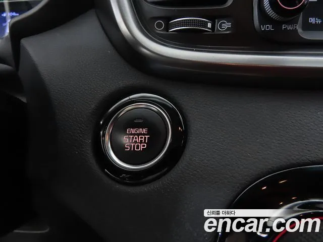 Kia Sorento — фото 16
