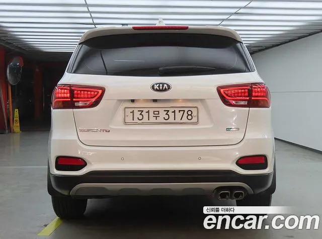 Kia Sorento — фото 3