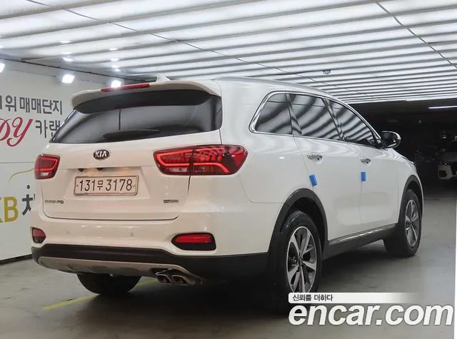 Kia Sorento — фото 4