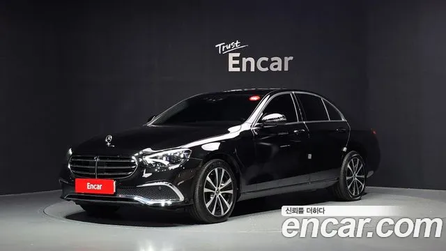 Mercedes-Benz E-Class — фото 1