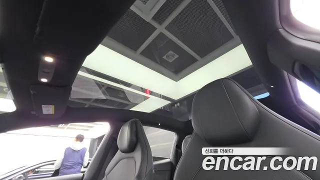 Tesla Model Y — фото 18