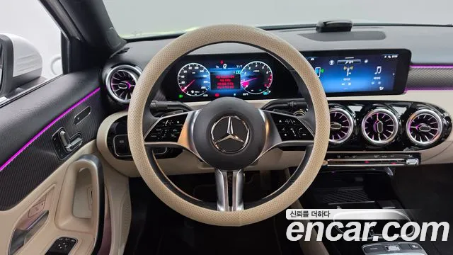 Mercedes-Benz A-Class — фото 13