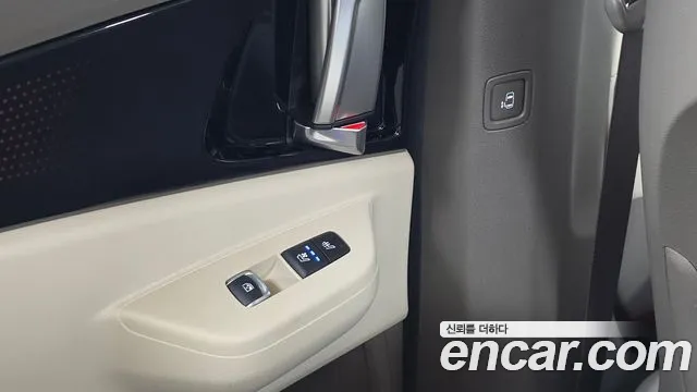 Kia Carnival — фото 19