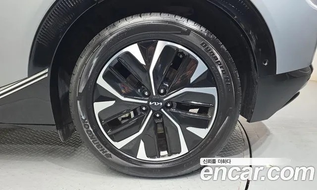 Kia EV6 — фото 21