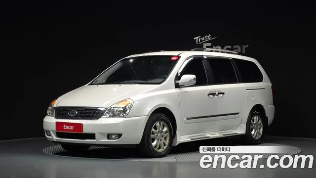 Kia Carnival — фото 1