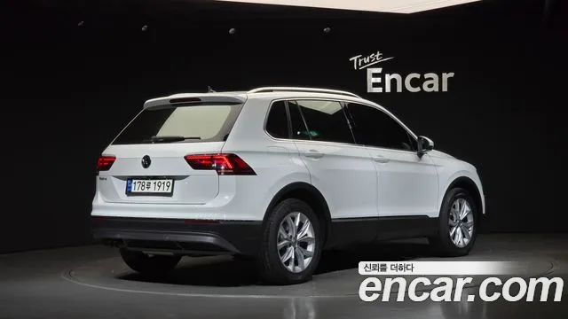 Volkswagen Tiguan — фото 2