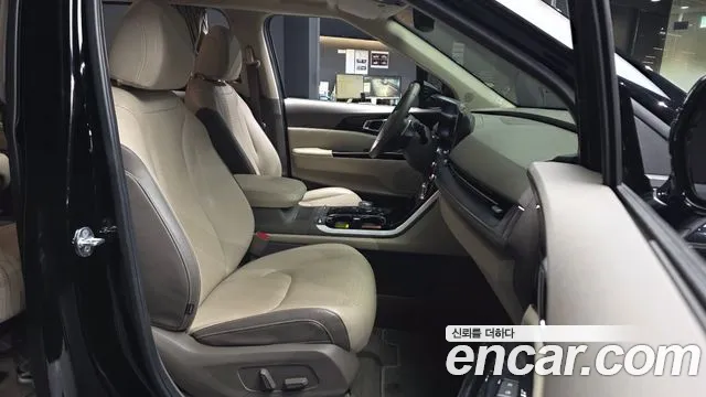 Kia Carnival — фото 11