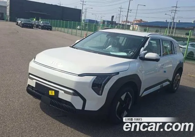 Kia EV3 — фото 2