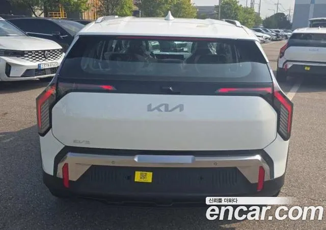 Kia EV3 — фото 3