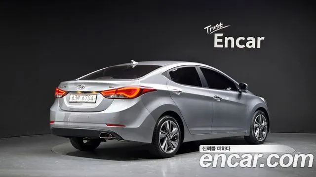 Hyundai Avante — фото 1