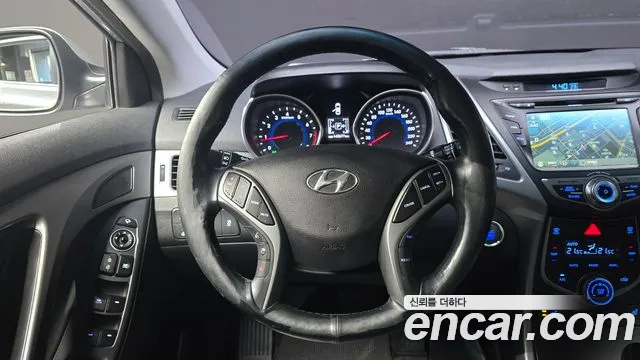 Hyundai Avante — фото 12