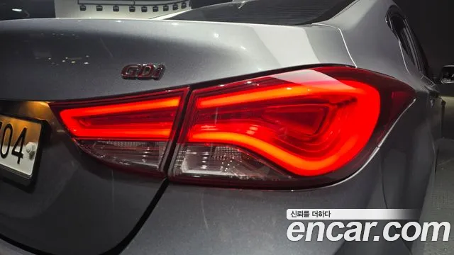 Hyundai Avante — фото 23