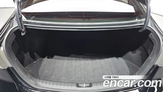 Hyundai Avante — фото 16