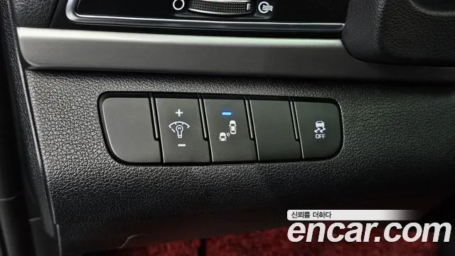 Hyundai Avante — фото 19
