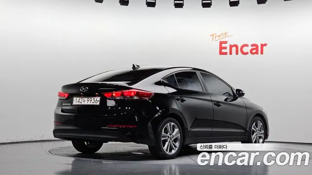 Hyundai Avante — фото 2