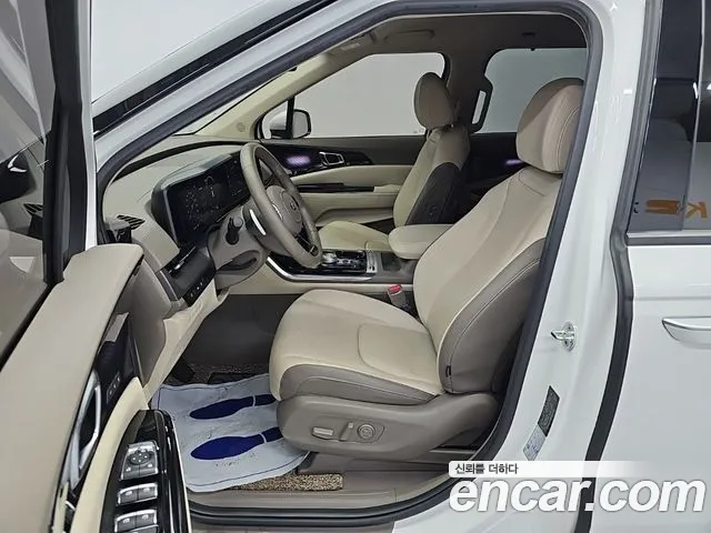 Kia Carnival — фото 11