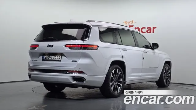 Jeep Cherokee — фото 1