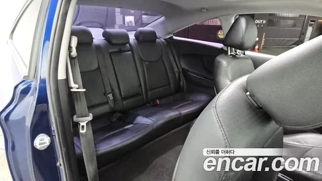 Hyundai Avante — фото 11