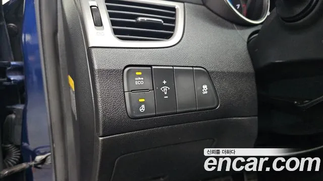 Hyundai Avante — фото 14