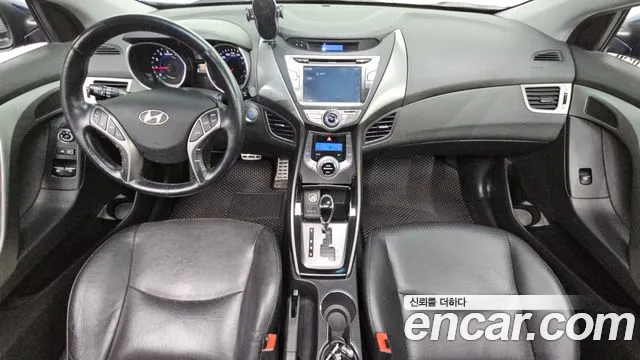 Hyundai Avante — фото 7
