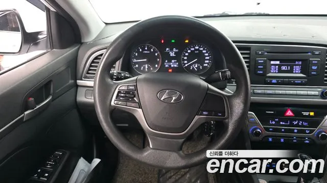 Hyundai Avante — фото 13