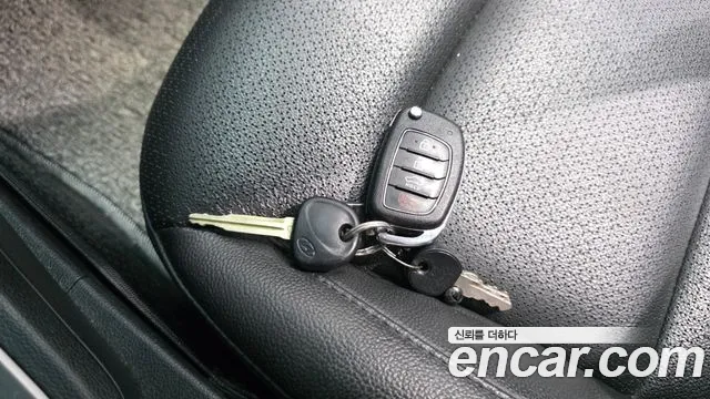 Hyundai Avante — фото 18