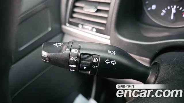 Hyundai Avante — фото 28