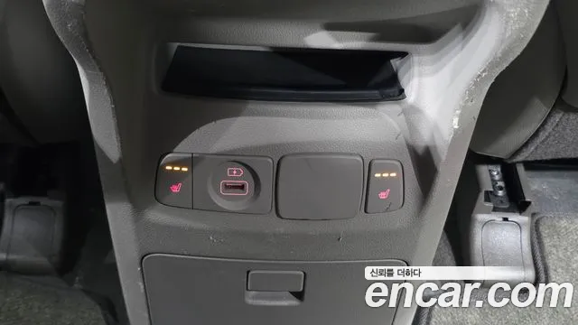 Kia Carnival — фото 11
