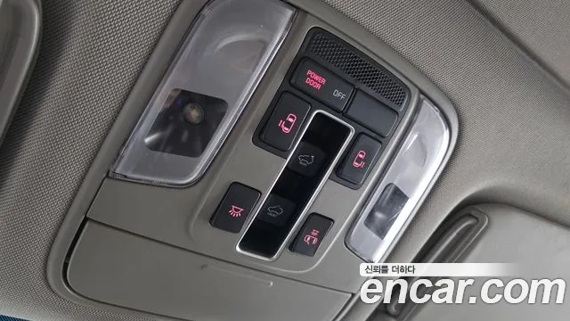 Kia Carnival — фото 16
