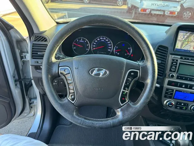 Hyundai Santa Fe — фото 10
