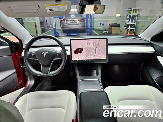 Tesla Model 3 — фото 9